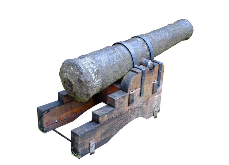 Datei:Alte kanone auf Holzlafette.jpg