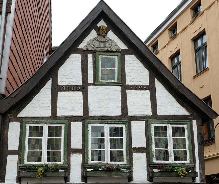 Datei:Fachwerkhaus 1698.JPG