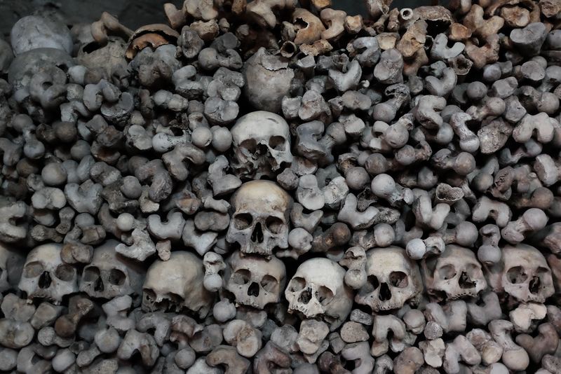 Datei:Beinhaus Melnik 5.jpg