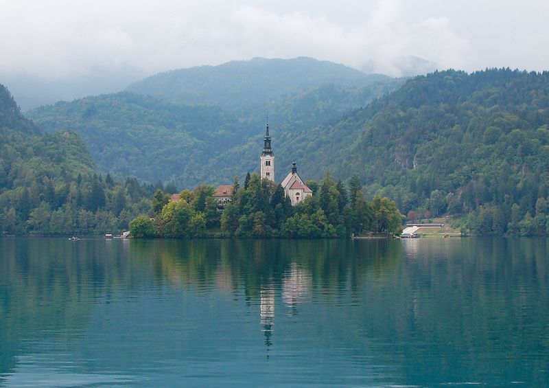 Datei:Bleder See Marienkirche.jpg