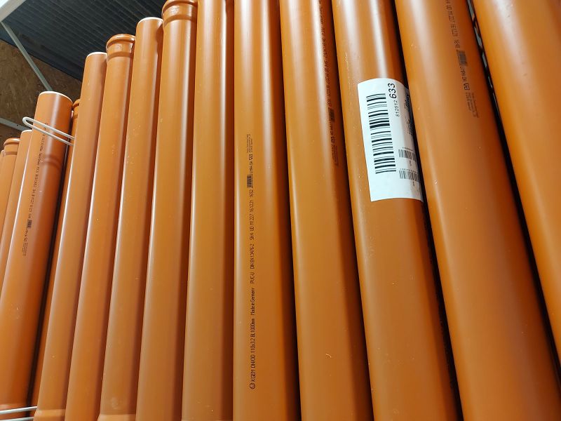 Datei:KG-Rohre (Baumarkt).jpg