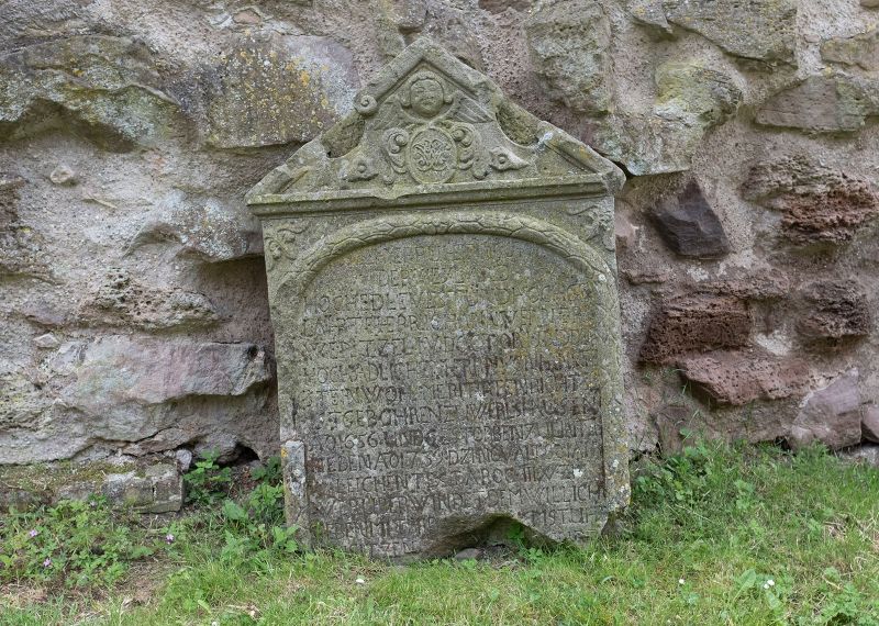 Datei:Epitaph 1656-1739.jpg