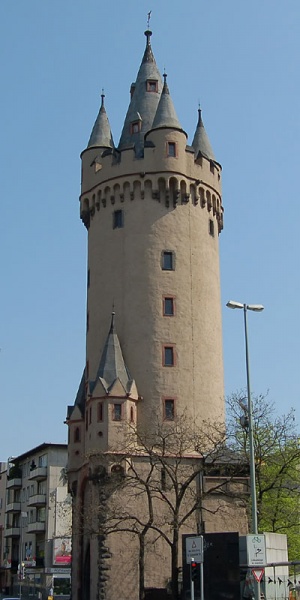 Datei:Eschenheimer Turm.jpg