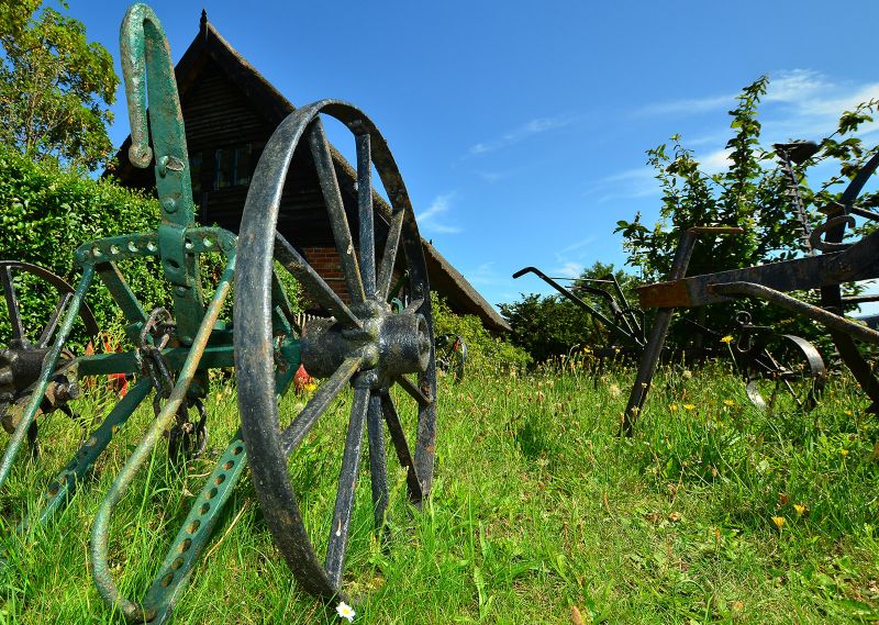 Datei:Pflug (Weitwinkel).jpg