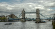 Vorschaubild für Datei:Beispiel HDR Tower Bridge.jpg