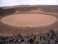 Vorschaubild für Datei:Meteoritenkrater Amguid.jpg