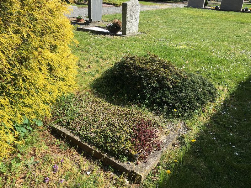 Datei:Kindergrab 04.JPG